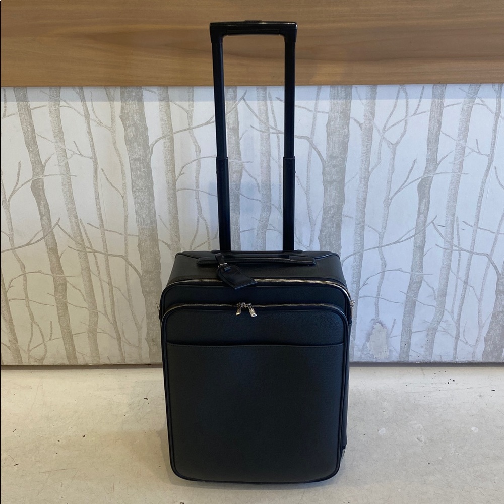 Louis Vuitton Taiga Pegasus Legere Business
Carry Noir Bag Suitcase Black - Picture 5 of 17
